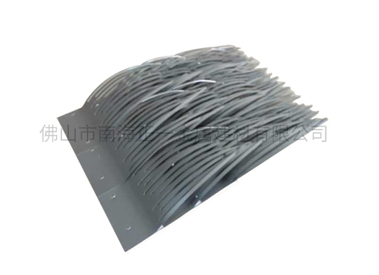 彿山(shan)鋁(lv)茅(mao)草(cao)